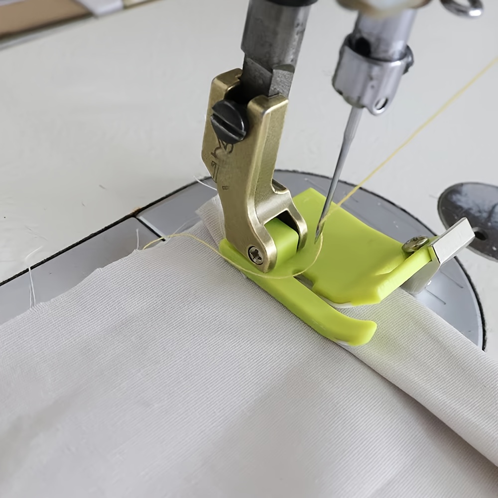 Sewing Expert - ランダムカラーのプラスチック製T9調整可能な多機能プレッサーフット、工業用ミシン用ヘミングローリングエッジガイドフット1個