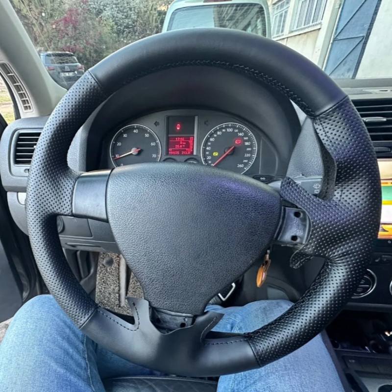 Sewing Gt - カスタマイズハンドソーイングマイクロファイバーレザーR GTゴルフ5 Mk5 GTIゴルフ5 2005カーステアリングホイールカバー フォルクスワーゲンパサート用