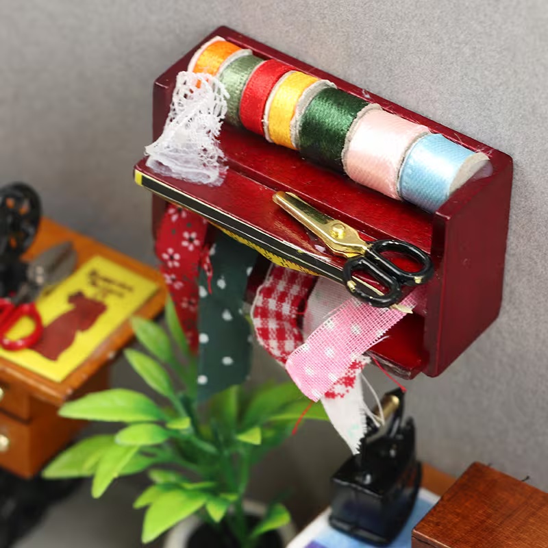 ドールハウスミニチュア裁縫箱（レースのディテール付き） 裁縫 - Sewing Factory のレビューと価格