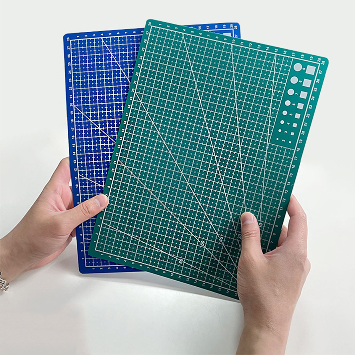 A5セルフヒーリングカッティングマット1枚入り - 両面プラ - Cutting Mat Self Heal のレビューと価格